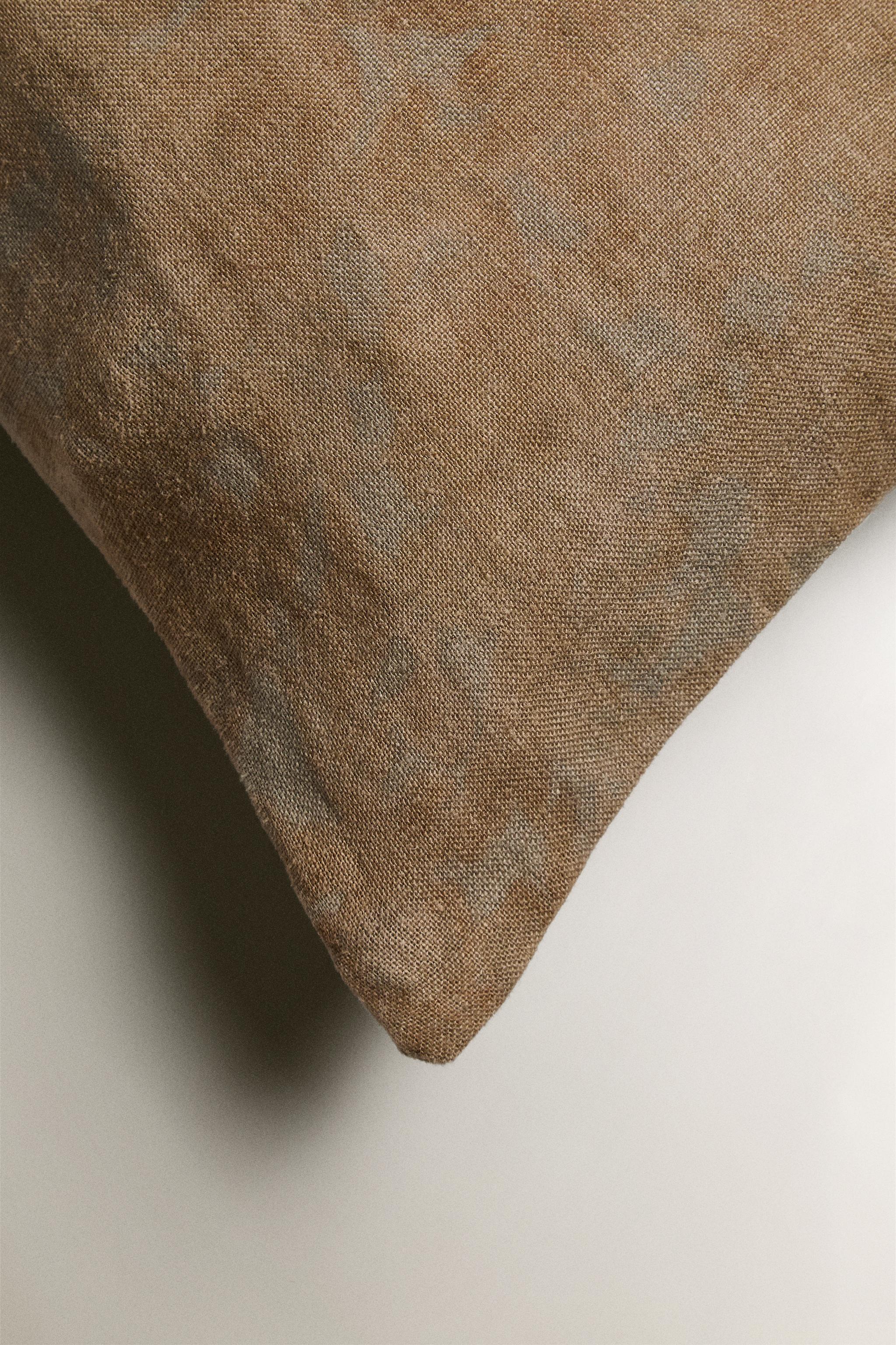 FLORAL CUSHION COVER